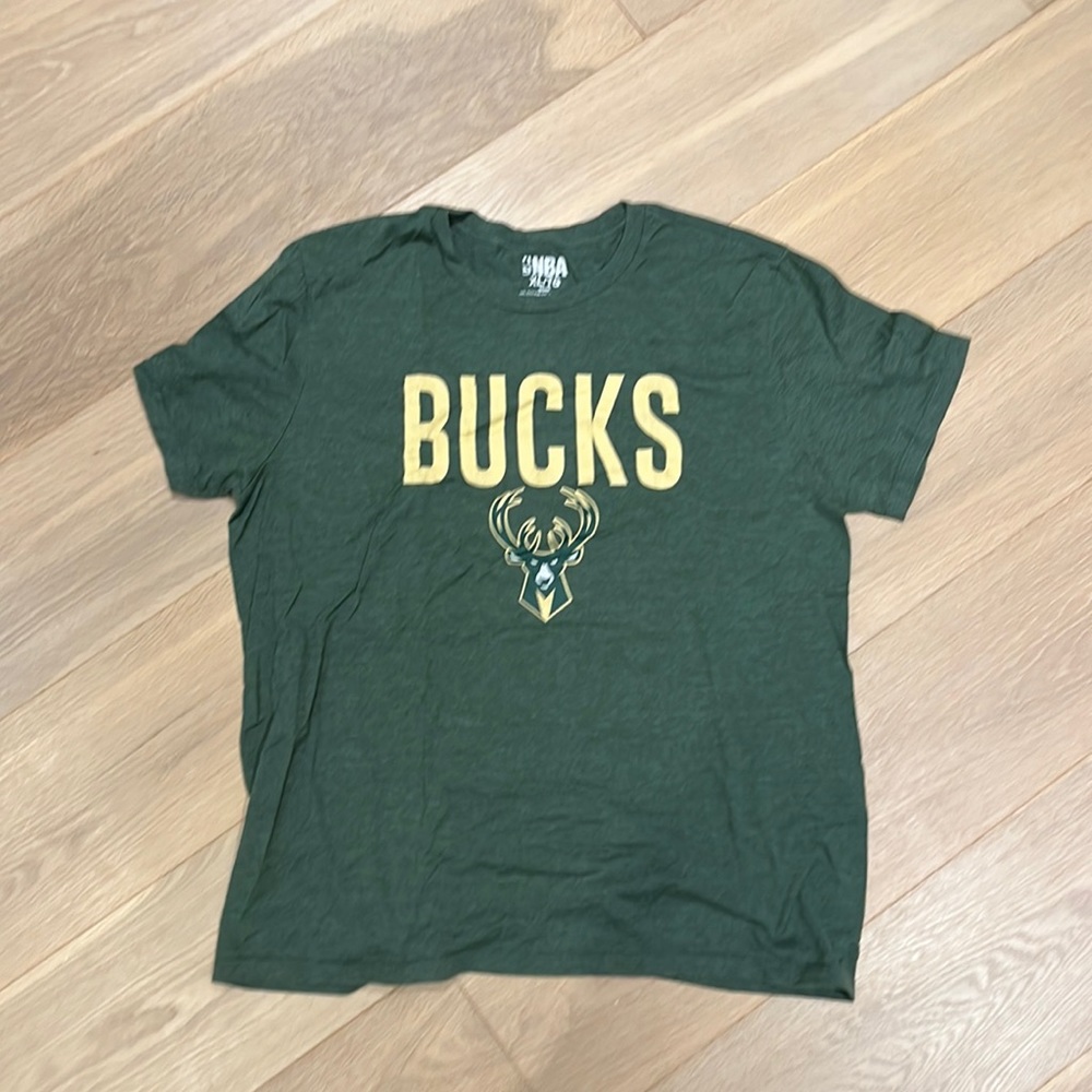 Milwaukee Bucks t-shirt